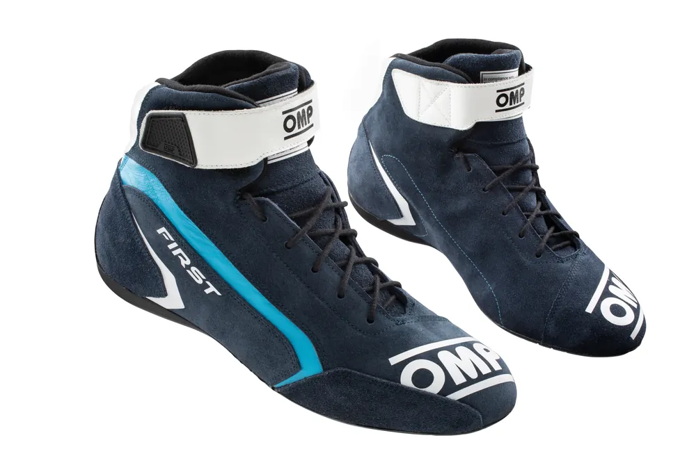 Scarpe OMP First - Nero / Bianco / Ciano (FIA) | Ordina subito