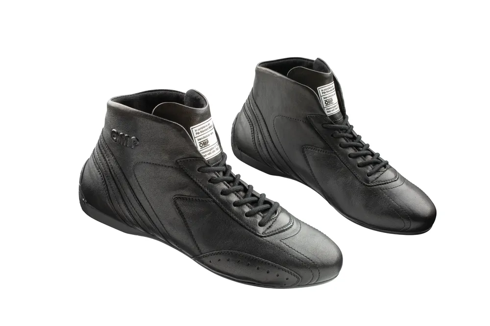 Scarpe OMP Carrera Low - Nero (FIA) | Affrettati